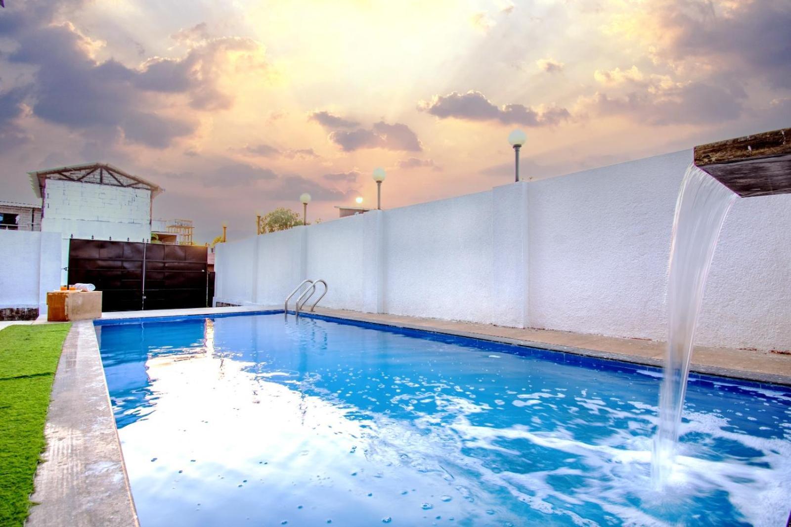 Empyrean Stay Ll 6Bhk Ll Royal Bramha Palace Ll Pvt Pool Ll Lonavala Exterior photo